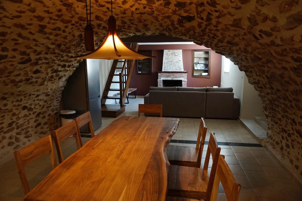 Villa Haus Kleopatra Leonídion Esterno foto