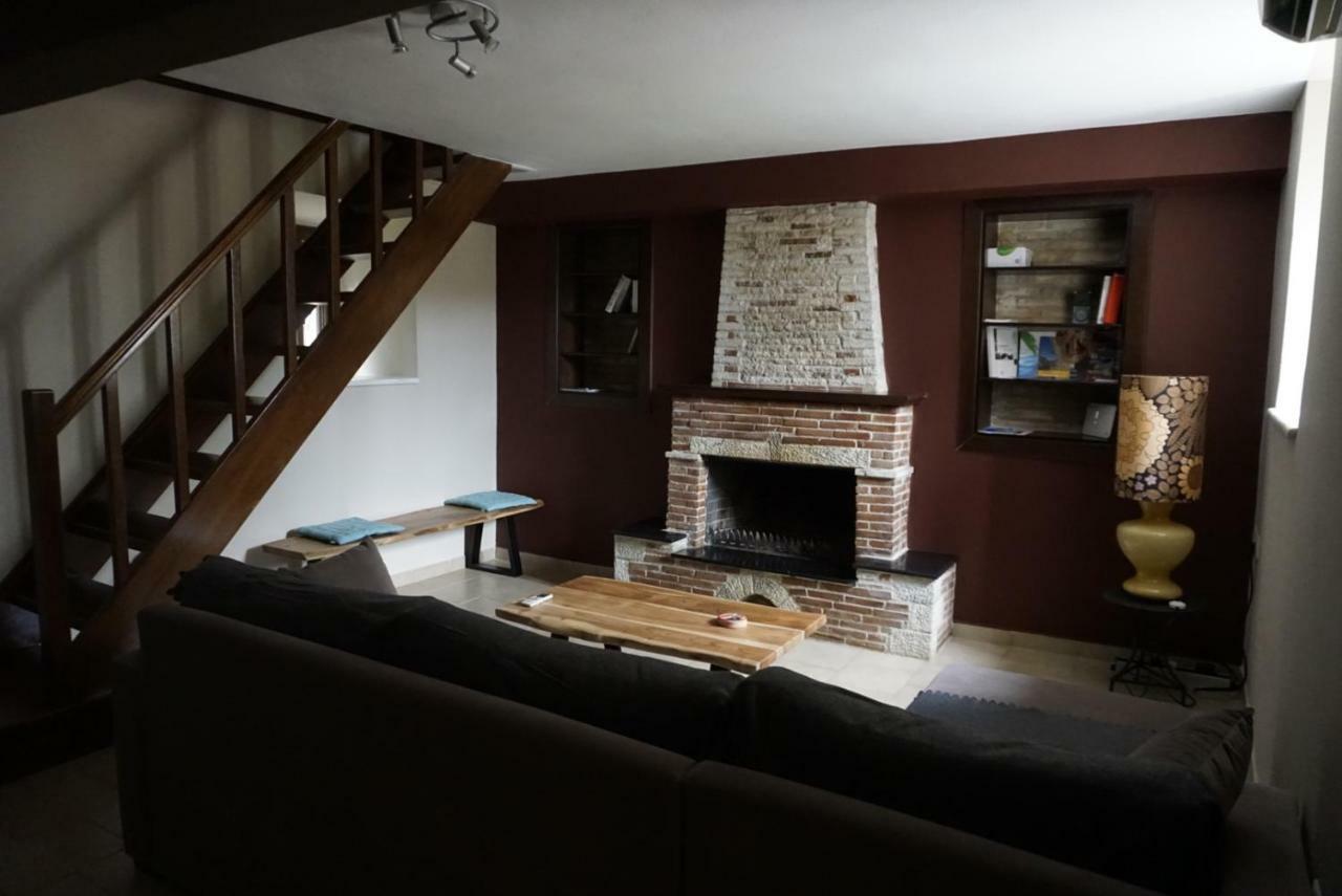 Villa Haus Kleopatra Leonídion Esterno foto