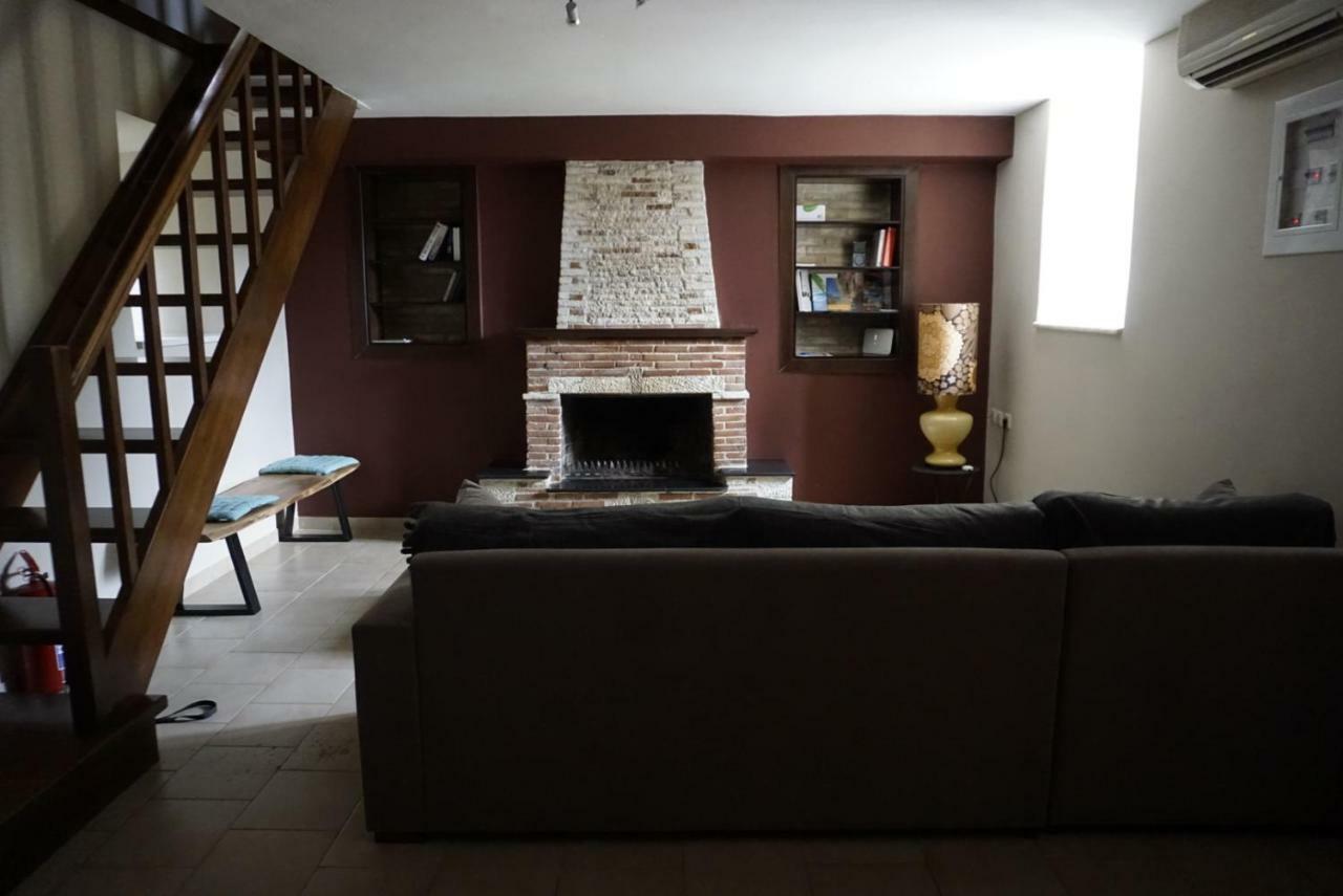 Villa Haus Kleopatra Leonídion Esterno foto